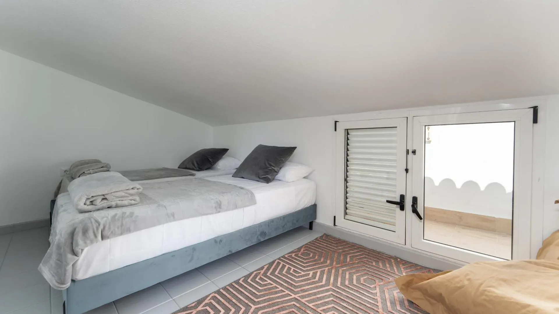 Holiday home Rooftop Bungalow Pamro - Private Jacuzzi - Fitness Area - Free Wifi - Air Conditioner - Pool - Modern & Comfortable - Sunnygolf Maspalomas  Spain