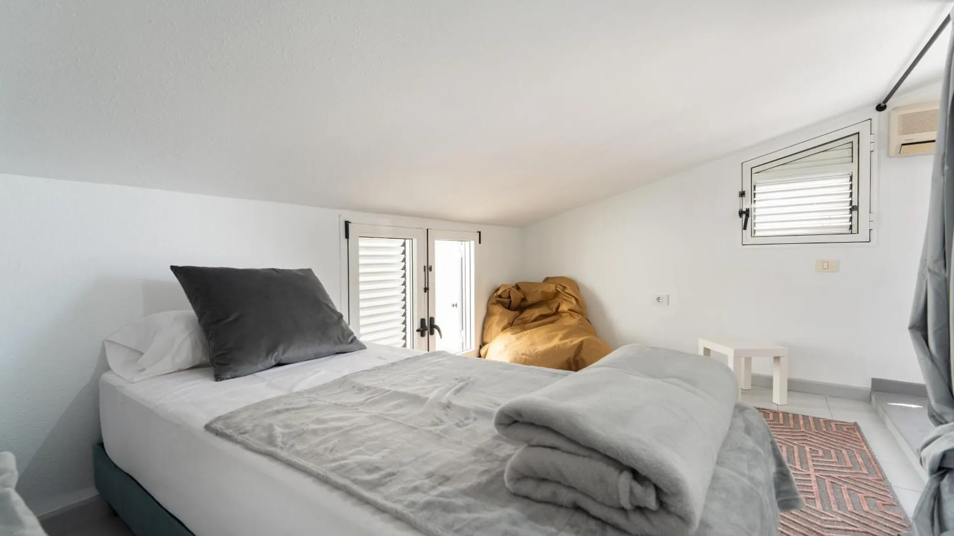 Rooftop Bungalow Pamro - Private Jacuzzi - Fitness Area - Free Wifi - Air Conditioner - Pool - Modern & Comfortable - Sunnygolf Maspalomas  Spain