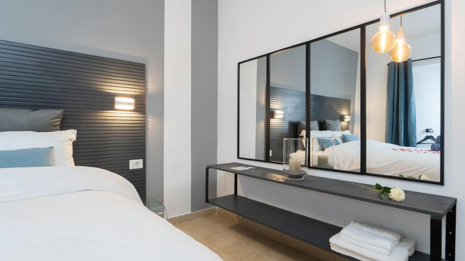 Rooftop Bungalow Pamro - Private Jacuzzi - Fitness Area - Free Wifi - Air Conditioner - Pool - Modern & Comfortable - Sunnygolf Maspalomas  Maspalomas (Gran Canaria)